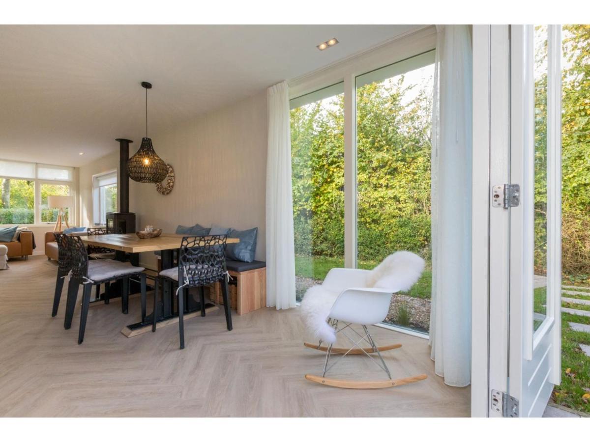 Beautiful Holiday Home With Sauna In A Quiet Wooded Area In Oostkapelle Eksteriør bilde